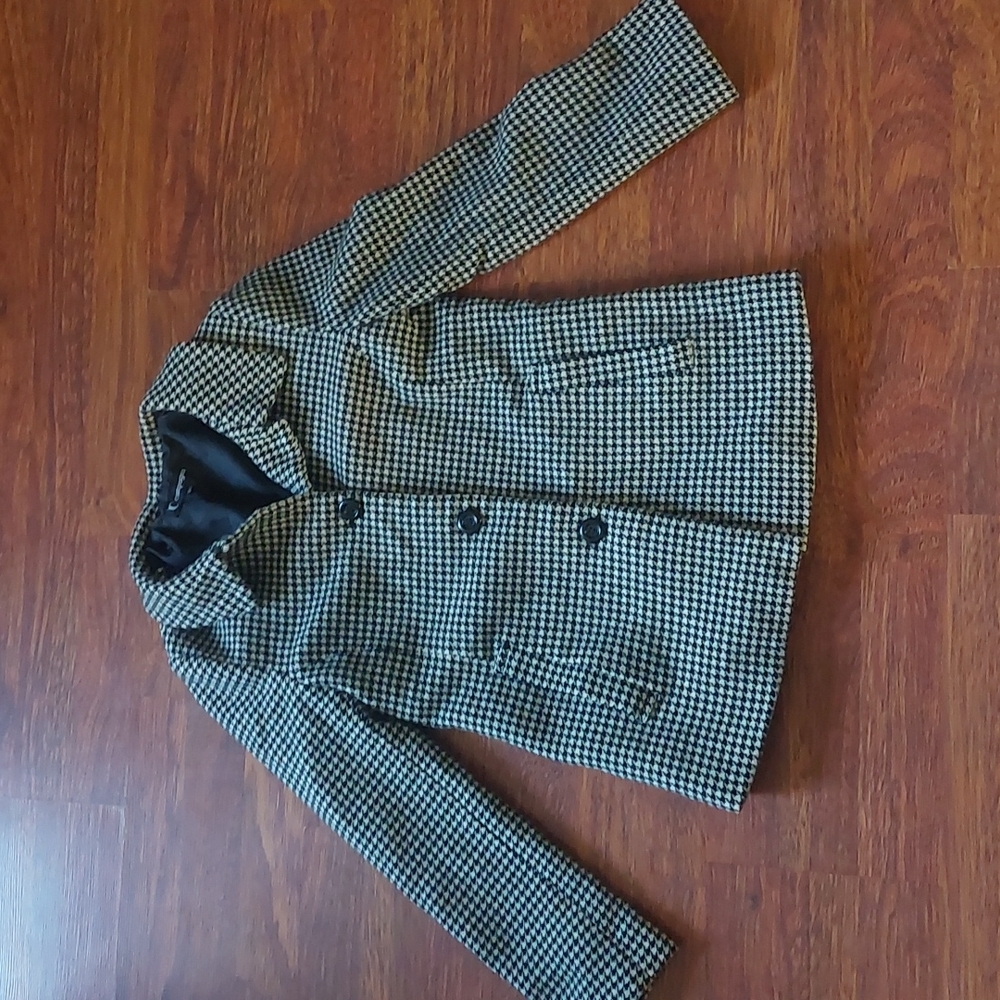 Houndstooth jacket. - Picture 4 of 7